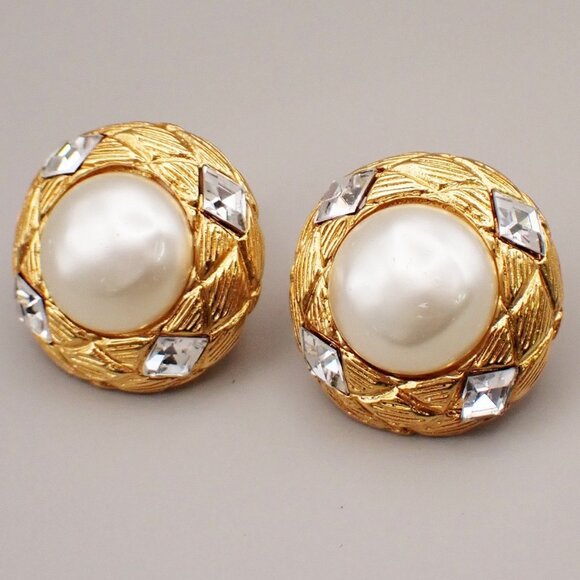 CHANEL Round Button Imitation Pearl Rhinestone Earrings Clip-On Gold GHW - Picture 1 of 10